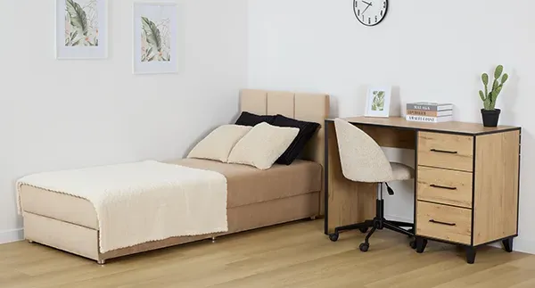 Kategoria:Pokój młodzieżowy