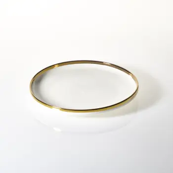 Talerz obiadowy Cindy biały ze złotym paskiem
